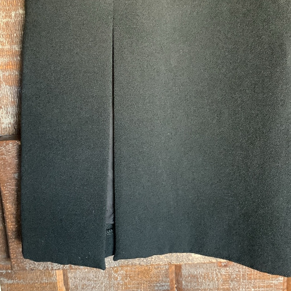 Giorgio Armani women’s black wool skirt made in Italy size Small winter office - Picture 11 of 16